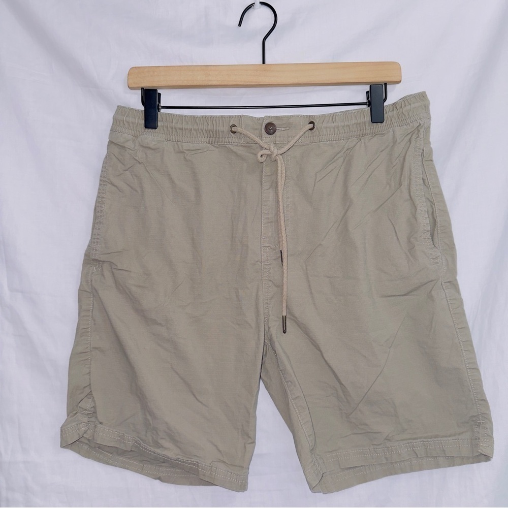 Men's Prana Khaki Organic Bay Ridge Drawstring Shorts outdoors hiking casual